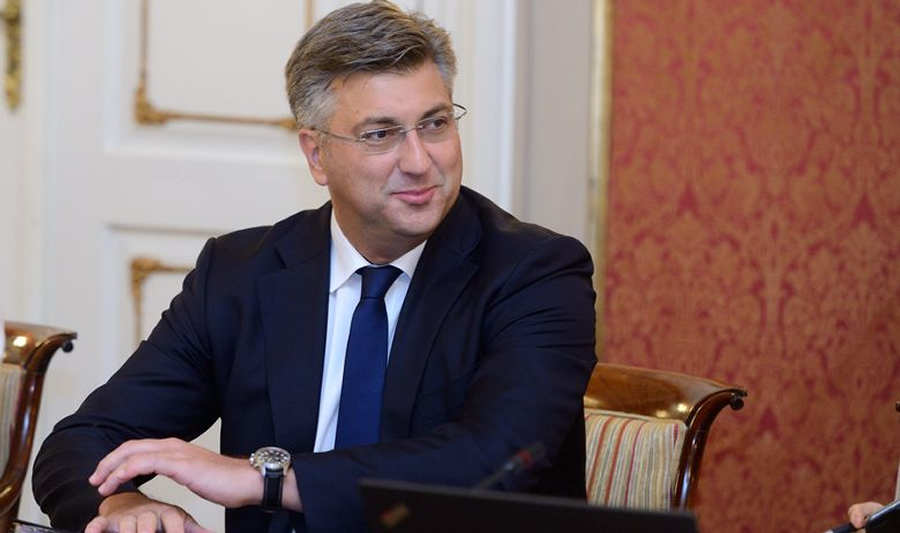 NOVA ODLUKA VLADE Povećana osnovica plaće za zaposlene u javnim službama, pogledajte koliko. Za to ide 150 milijuna kuna iz proračuna