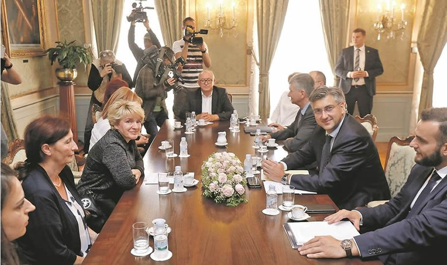 Liječnicima veće plaće, učitelji i policajci poručili: I za nas onda ima novca