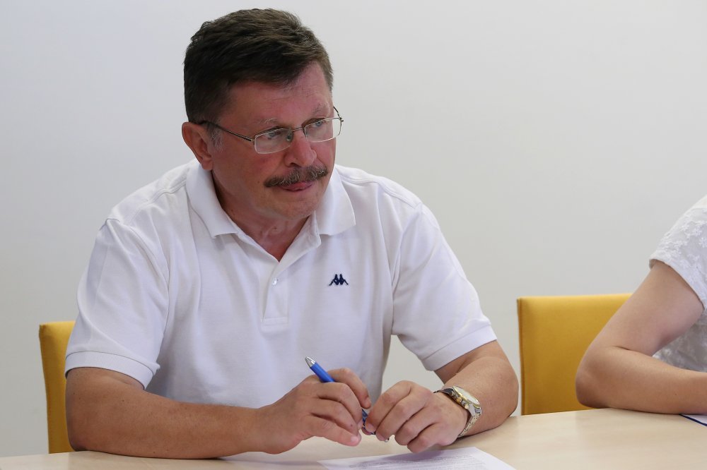Ribić: Vlada nudi zamrzavanje plaća